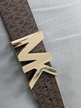 Gold Buckle Brown Patterned Women's Logo Belt 36" M-L New*** Small scuff on MK
